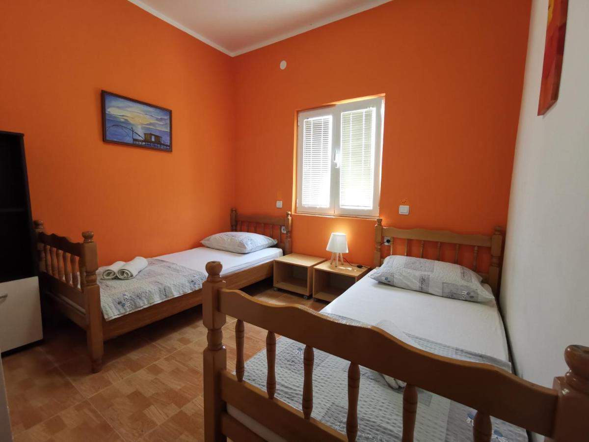 Apartments Montenegrina Ulcinj Exterior photo