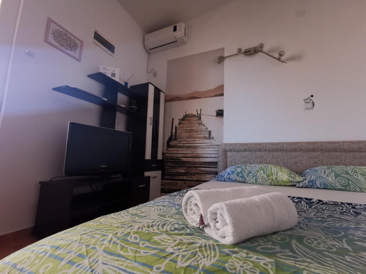 Apartments Montenegrina Ulcinj Exterior photo