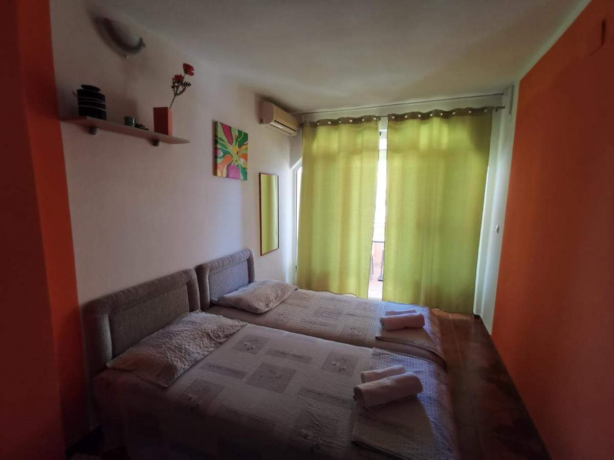 Apartments Montenegrina Ulcinj Exterior photo