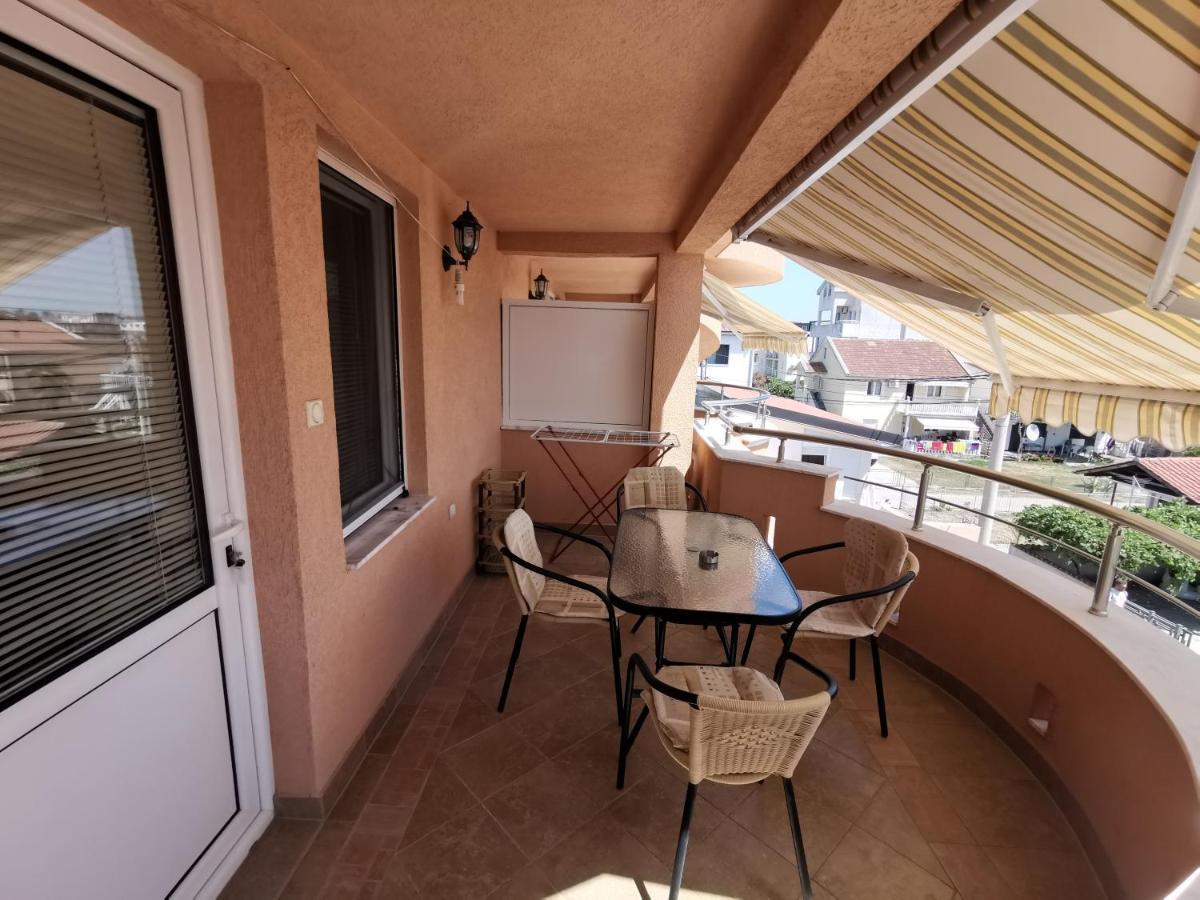 Apartments Montenegrina Ulcinj Exterior photo