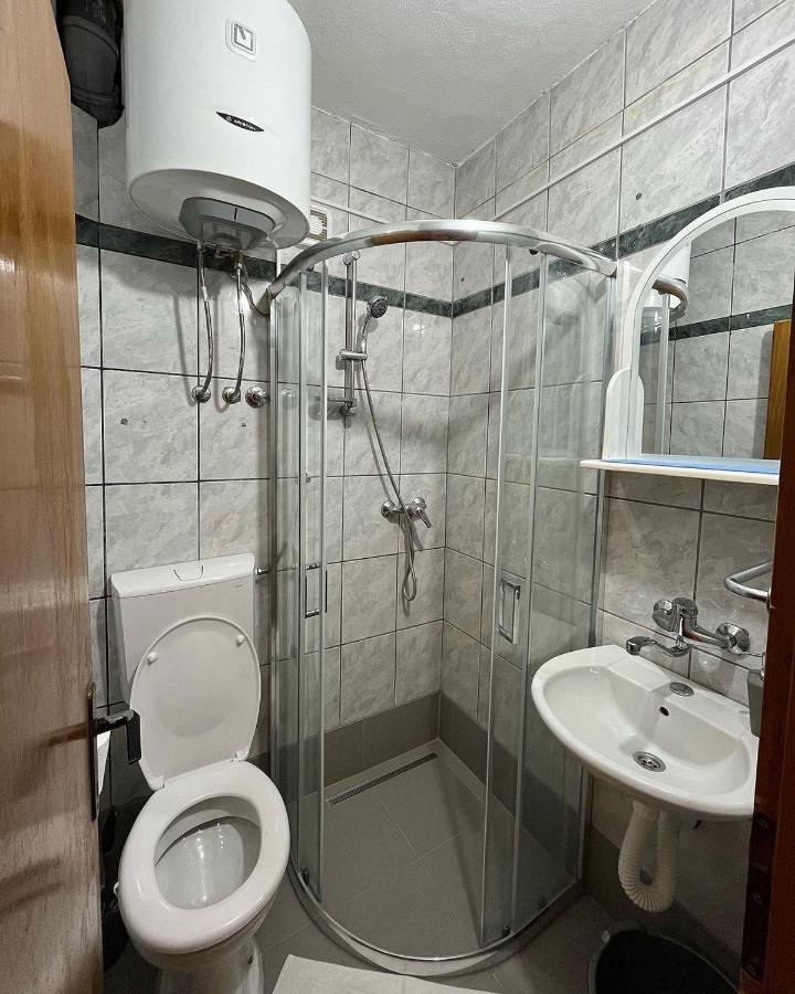 Apartments Montenegrina Ulcinj Exterior photo