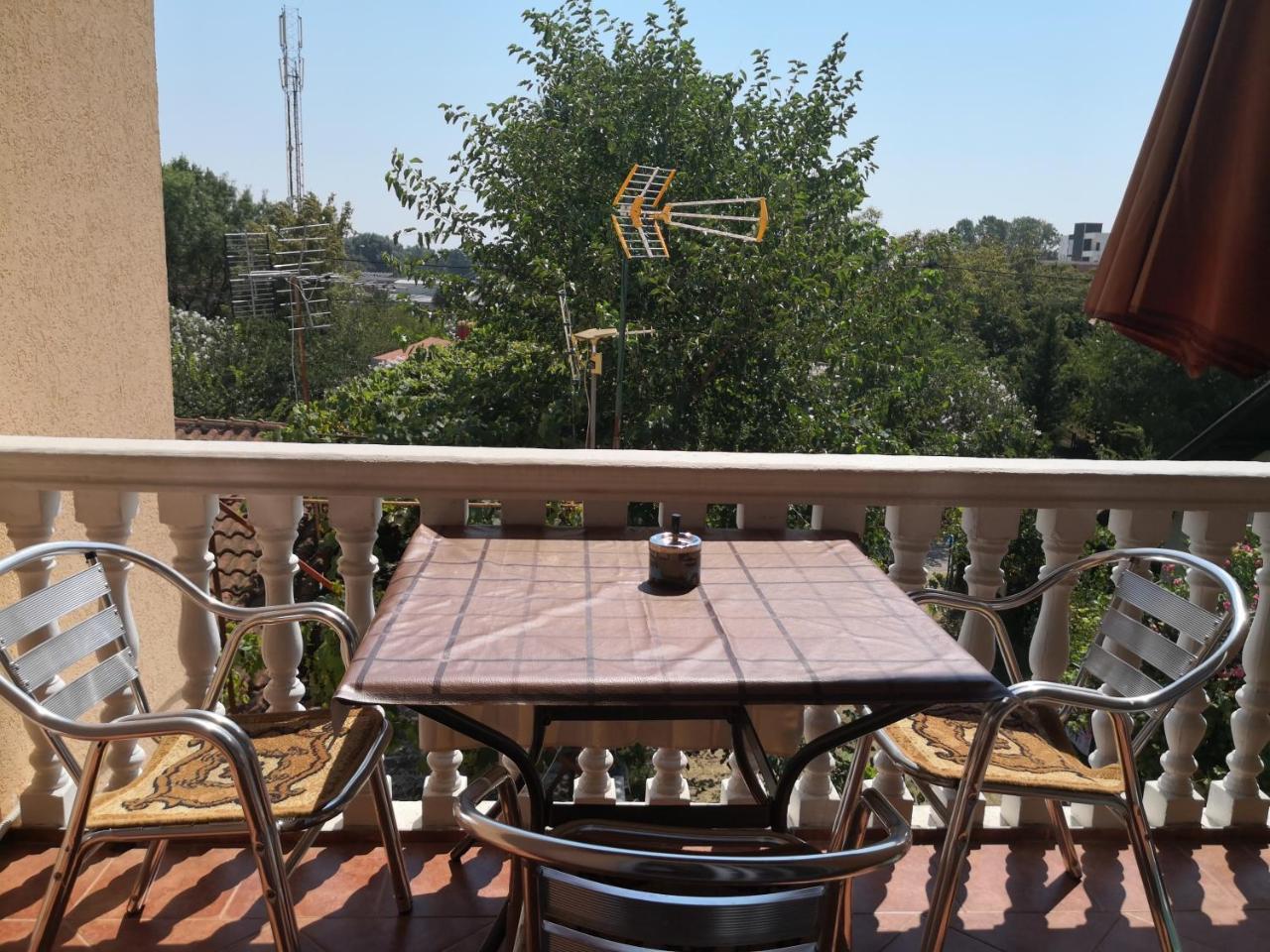 Apartments Montenegrina Ulcinj Exterior photo