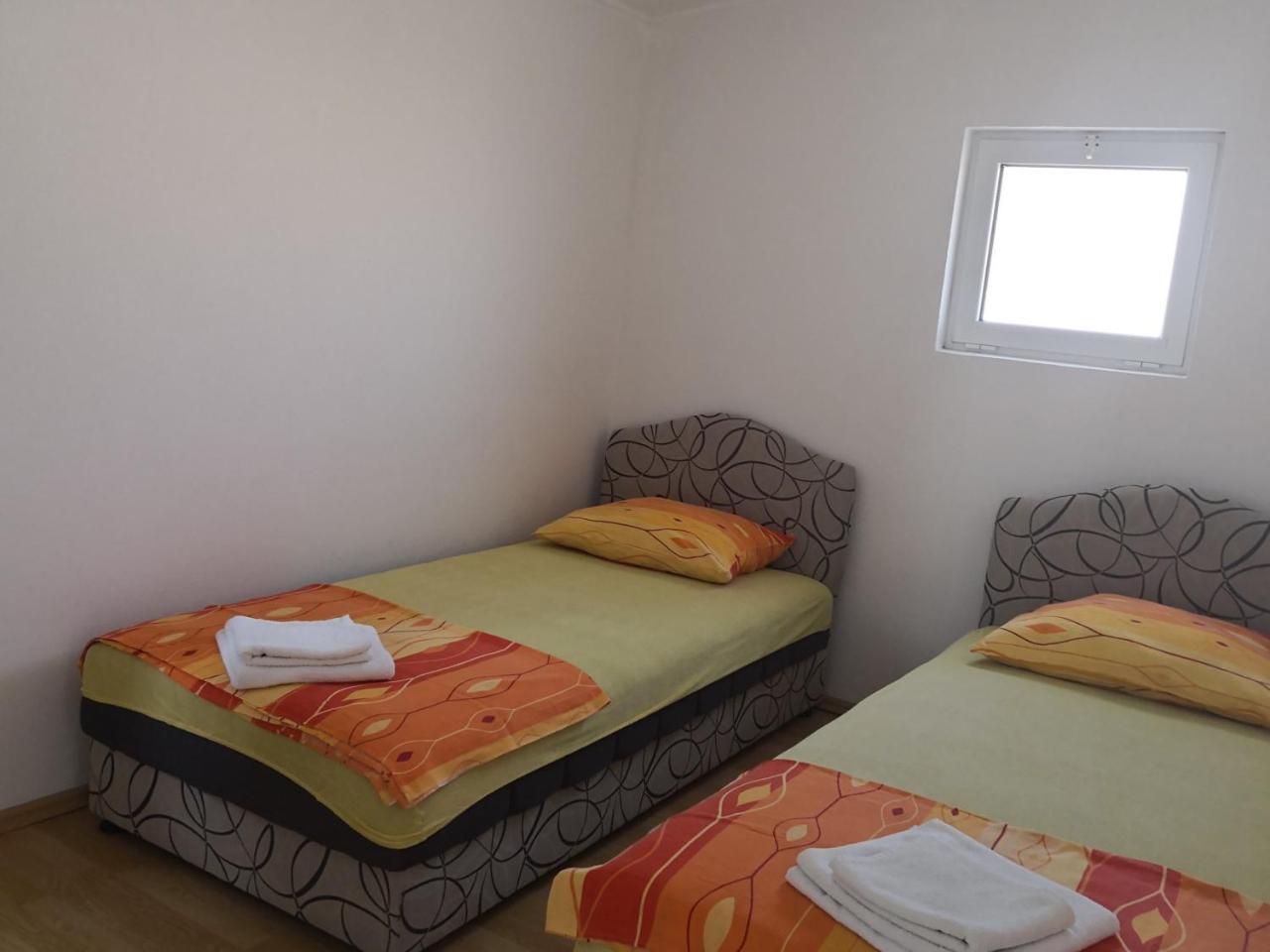 Apartments Montenegrina Ulcinj Exterior photo