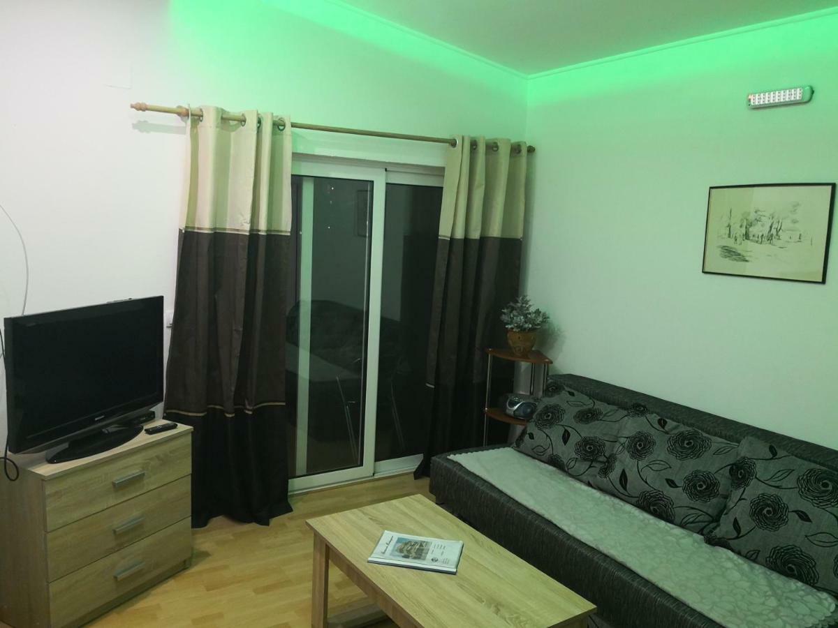 Apartments Montenegrina Ulcinj Exterior photo