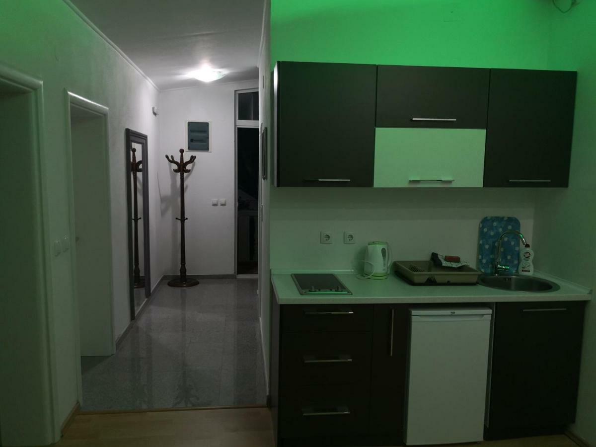 Apartments Montenegrina Ulcinj Exterior photo