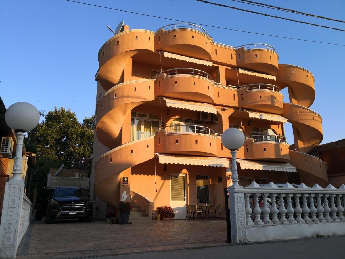 Apartments Montenegrina Ulcinj Exterior photo
